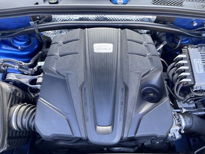 2019 Porsche MACAN thumbnail 37