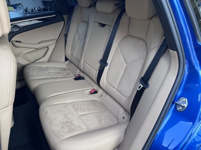 2019 Porsche MACAN thumbnail 18