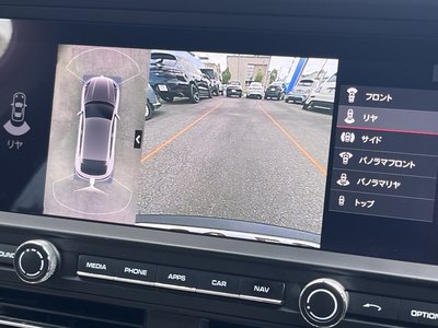 2019 Porsche MACAN thumbnail 22