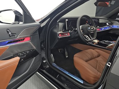 صورة مصغرة 17 لـ 2025 BMW 7 SERIES