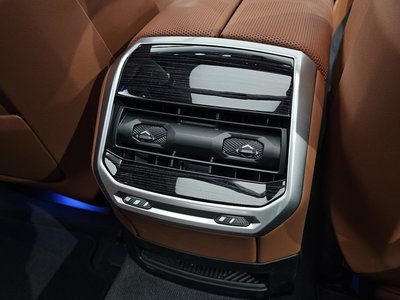 صورة مصغرة 32 لـ 2025 BMW 7 SERIES