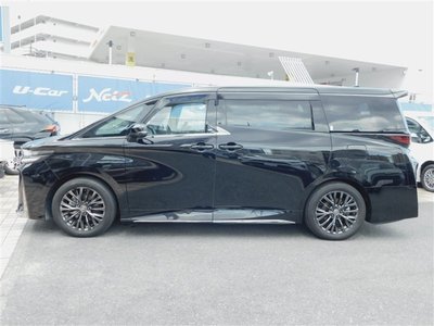 2023 Toyota VELLFIRE photo 3