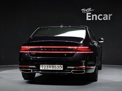 2022 Genesis G90 photo 3