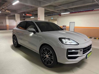 PORSCHE CAYENNE - 1
