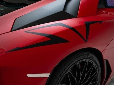 LAMBORGHINI AVENTADOR - 3