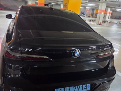 BMW I7 - 2