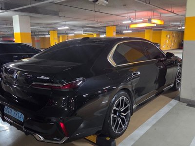 BMW I7 - 3