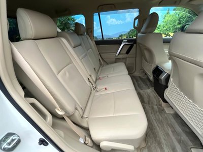 TOYOTA LAND CRUISER PRADO - 9