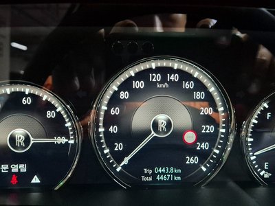 ROLLS-ROYCE GHOST - 8