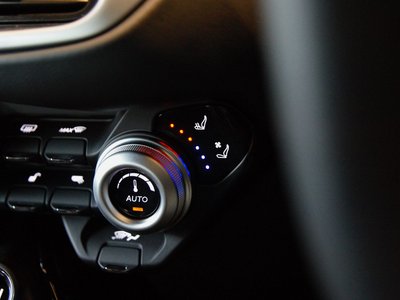 ASTON MARTIN VANTAGE - 2