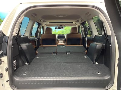 TOYOTA LAND CRUISER PRADO - 10