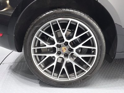 PORSCHE MACAN - 6