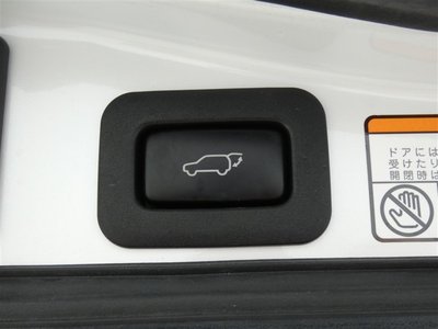 2019 Lexus LX — миниатюра 23