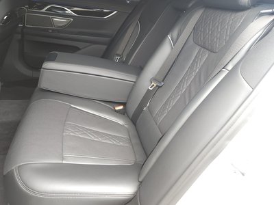 BMW 7 SERIES - 10