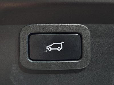 2022 LAND Rover RANGE ROVER VELAR thumbnail 35