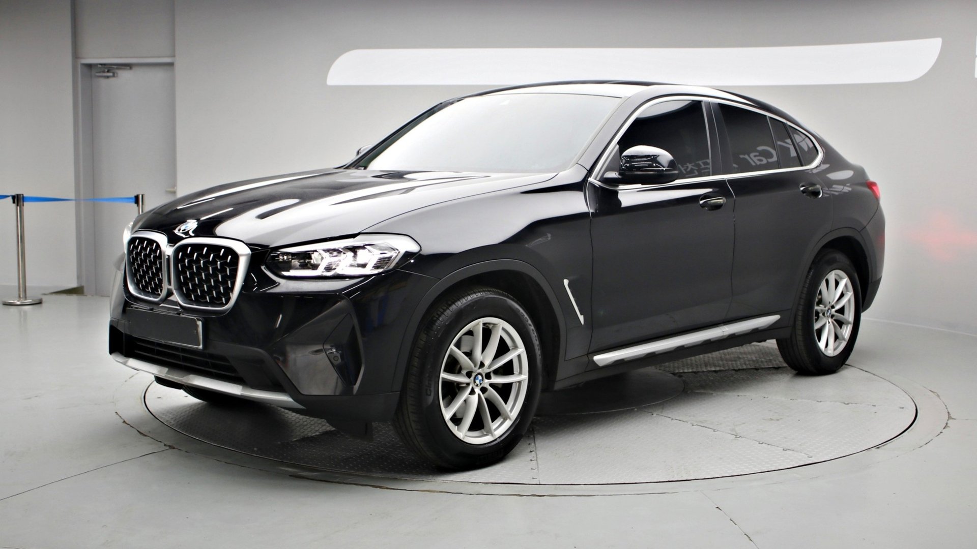 BMW X4 - View 1