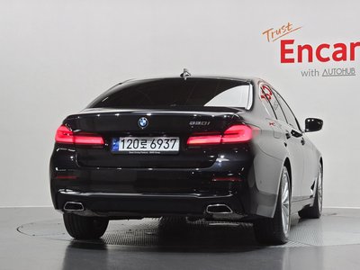 2023 BMW 5 SERIES — фото 4
