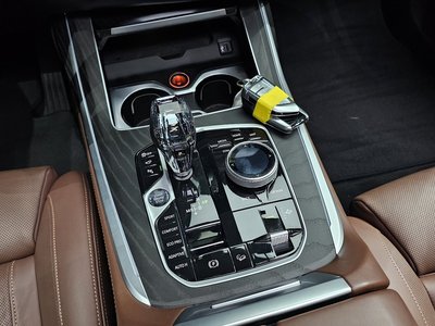 صورة 9 لـ 2021 BMW X7