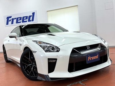 NISSAN GT-R - 1