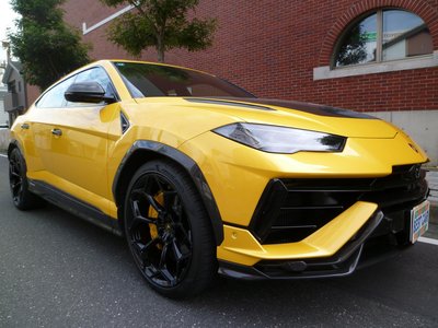 LAMBORGHINI URUS - 10