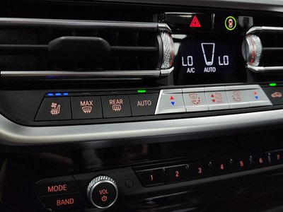 2023 BMW X4 — миниатюра 33