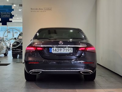 MERCEDES-BENZ E-CLASS - 3