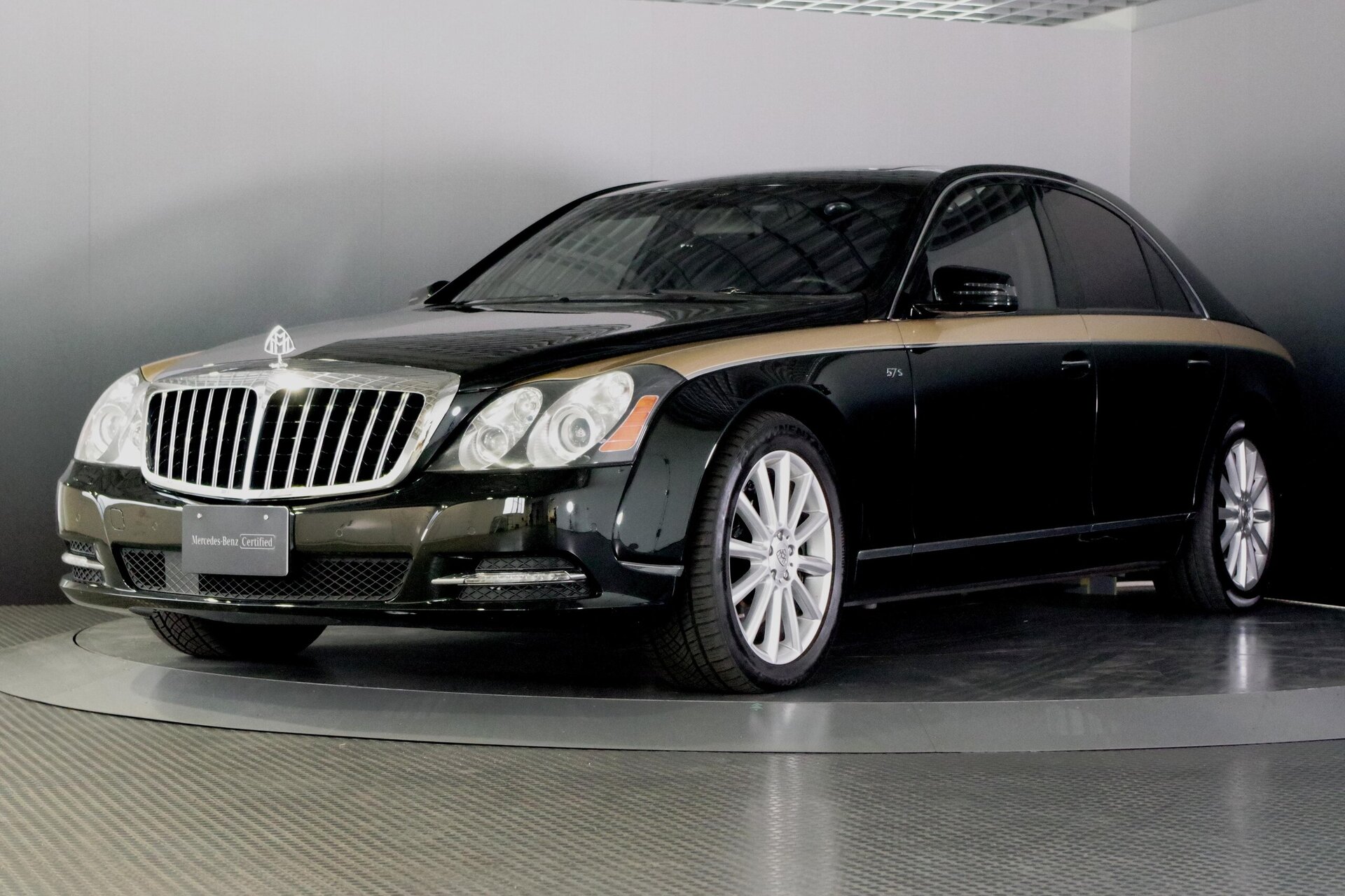 MERCEDES-BENZ MAYBACH - View 1