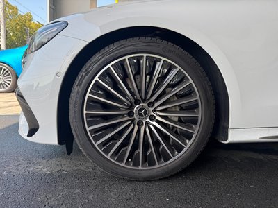 MERCEDES-BENZ E-CLASS - 9