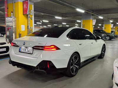 BMW 5 SERIES - 6