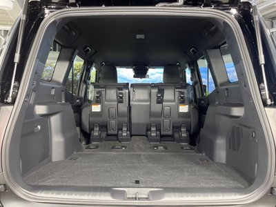TOYOTA LAND CRUISER 250 - 10