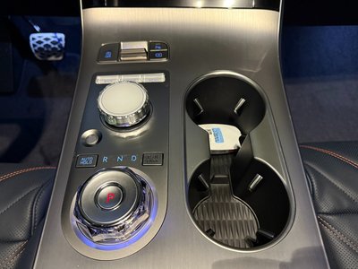 2025 Genesis GV70 thumbnail 11