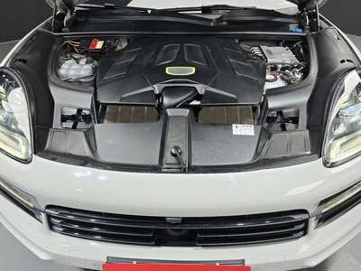 PORSCHE CAYENNE - 7