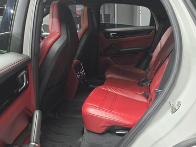 2021 Porsche CAYENNE — миниатюра 18