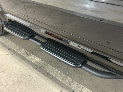 LAND ROVER DEFENDER - 10