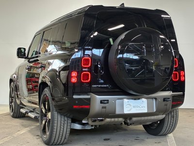 LAND ROVER DEFENDER - 8