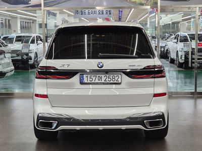 2023 BMW X7 — фото 2