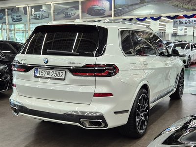 2023 BMW X7 — фото 3