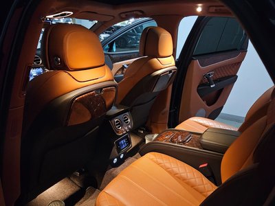 BENTLEY BENTAYGA - 5