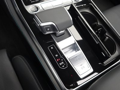 صورة 9 لـ 2024 AUDI Q8