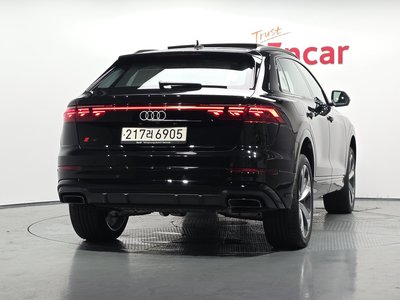 صورة 4 لـ 2024 AUDI Q8