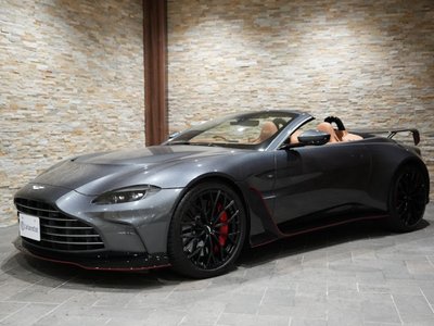 ASTON MARTIN V12 VANTAGE ROADSTER - 1