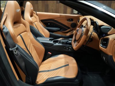 ASTON MARTIN V12 VANTAGE ROADSTER - 8