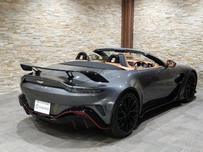 ASTON MARTIN V12 VANTAGE ROADSTER - 7