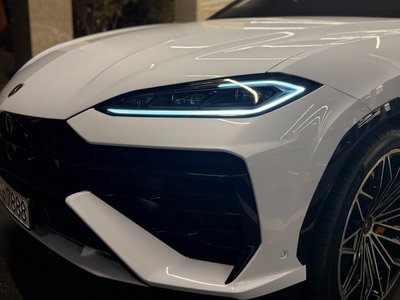 LAMBORGHINI URUS - 3