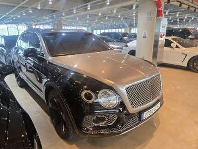 BENTLEY BENTAYGA - 2