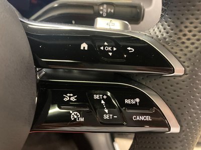 2025 Mercedes-BENZ GLA thumbnail 17
