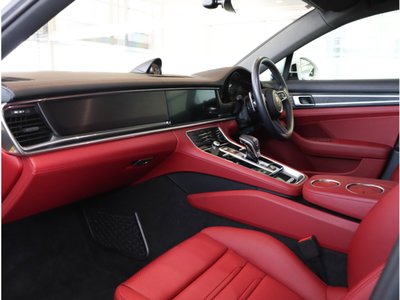 2023 Porsche PANAMERA 照片 2