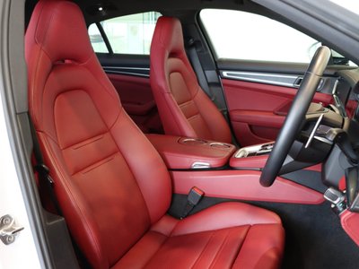 صورة مصغرة 12 لـ 2023 Porsche PANAMERA