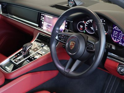 صورة مصغرة 11 لـ 2023 Porsche PANAMERA