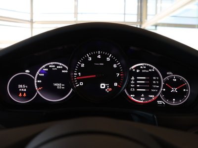 صورة مصغرة 14 لـ 2023 Porsche PANAMERA
